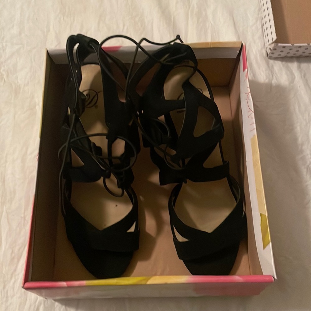 Black laced heel